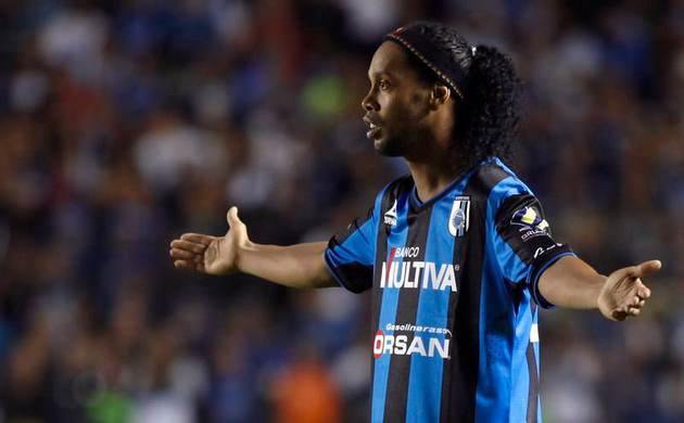 Ronaldinho kötü başladı