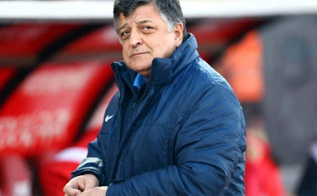 "Antrenörlük camiası"na sert eleştiriler