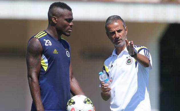 "Emenike gider"