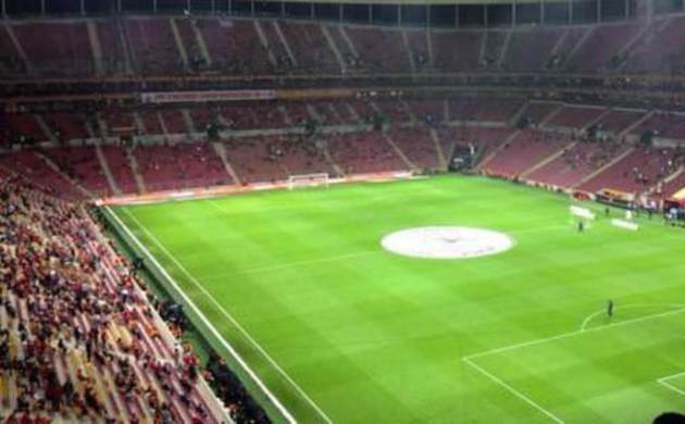 TT Arena'da tribünler boş kaldı