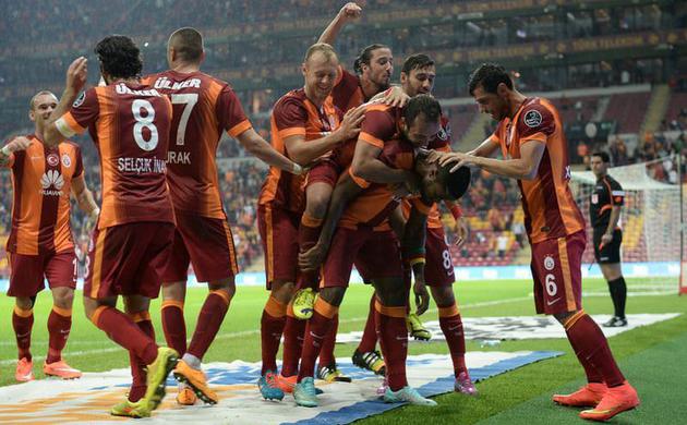 Sallandı ama yıkılmadı