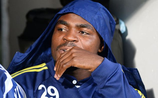 Emenike, Rusya yolcusu