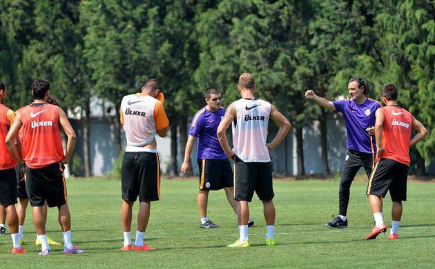 Prandelli derbiye hazırlanıyor