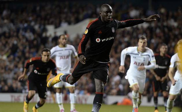 Demba Ba kafaları karıştırdı
