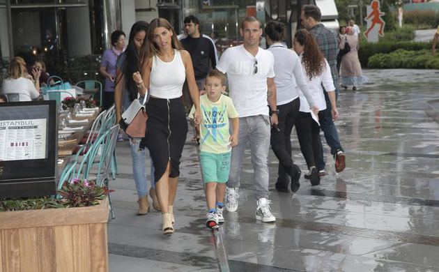Yenge'den 'Sneijder' mesajı