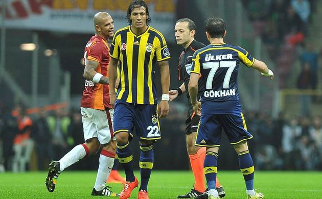 Derbide kırmızı kart çıktı