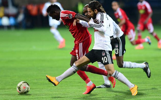 Demba Ba, Kartal'ı uçurdu