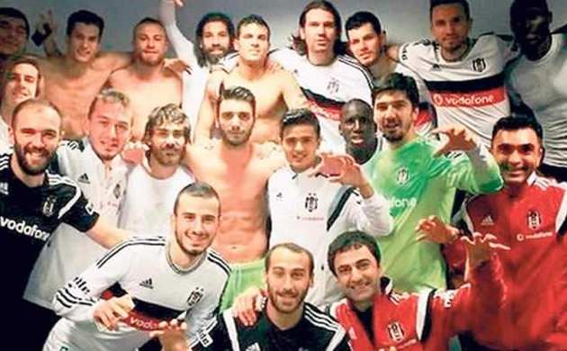 Beşiktaş'tan zafer pozu