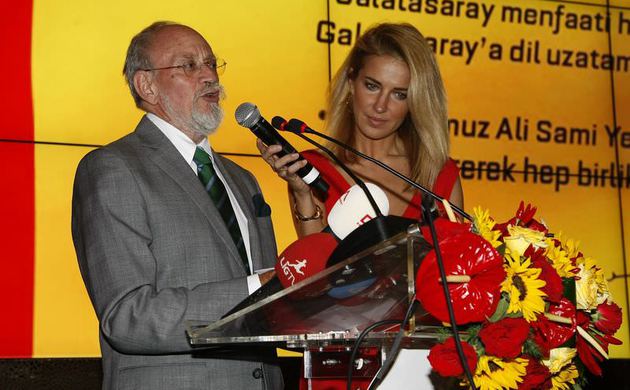 Yalman'dan Prandelli'ye rest!