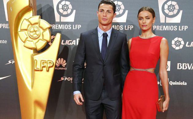 Ronaldo ödüllerde de 'hat-trick' yaptı