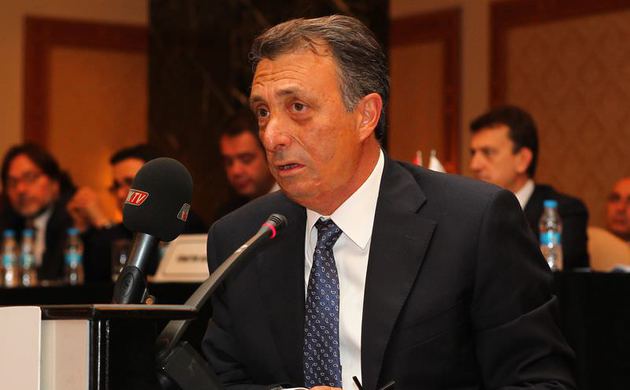 Nur Çebi 'tarz değiştirdi'