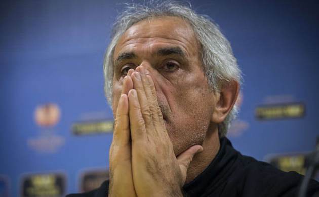 İstifa et hocam