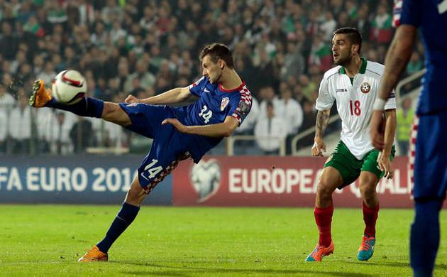 Beşiktaş yıldız futbolcu ile anlaştı