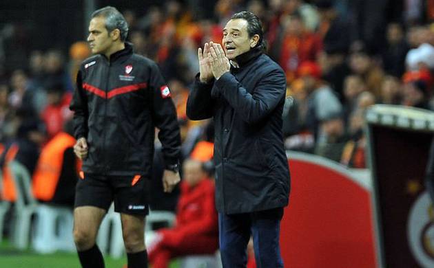 G.Saray yönetimi Prandelli'nin arkasında