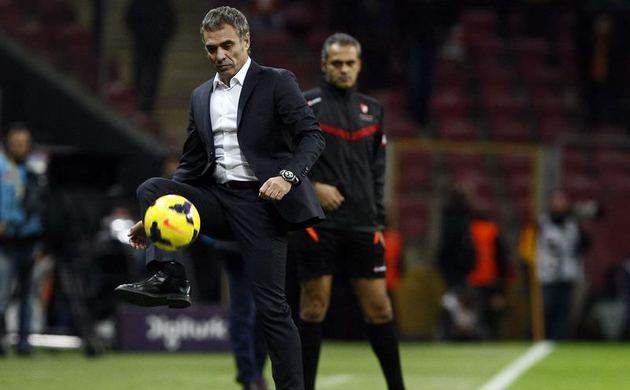 Yanal, Prandelli'yi üçledi