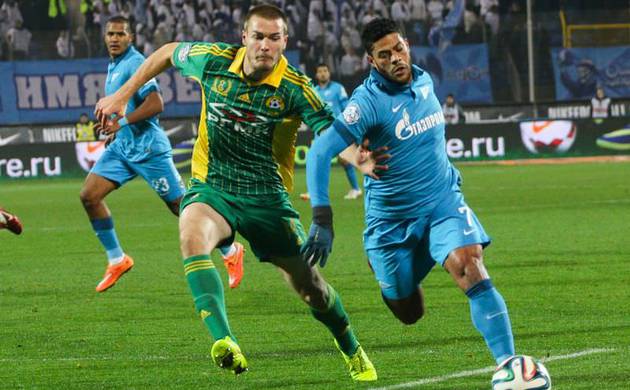 Zenit 8 puan farkla birinci sırada