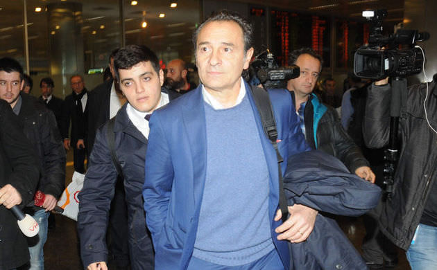 Taraftar Prandelli'yi istifaya davet etti