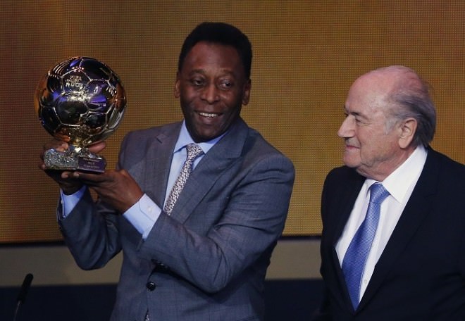 Pele hastaneden taburcu edildi