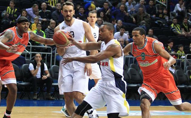 F.Bahçe Barça'dan sonra Banvit'i de yıktı