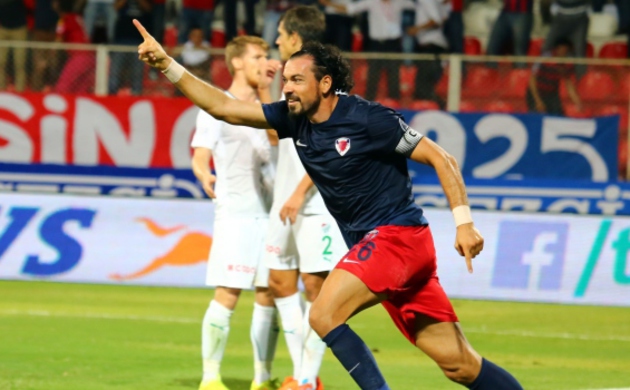 Servet Çetin ölümden döndü