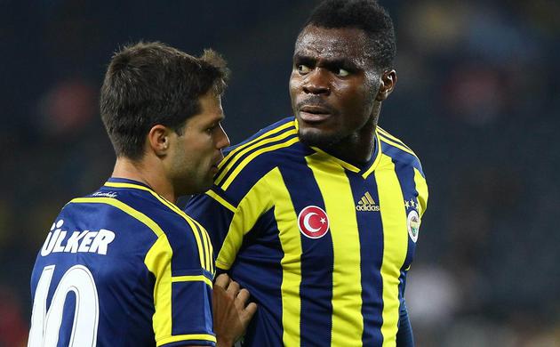 Emenike gemileri yaktı
