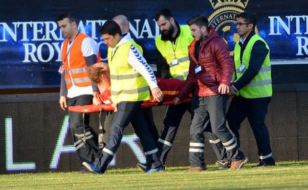 G.Saray'a şok: En az 1.5 ay