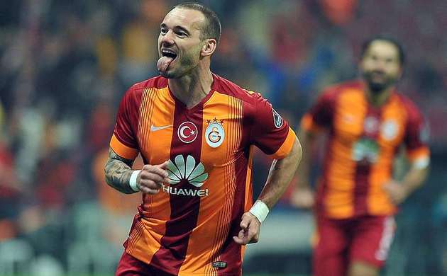 Arena'da çay keyfi