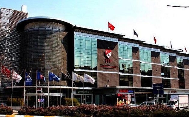 F.Bahçe ve Beşiktaş'a ceza