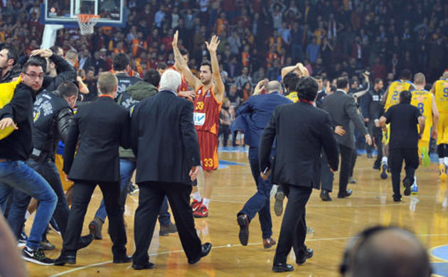 "Galibiyetimiz çalındı"