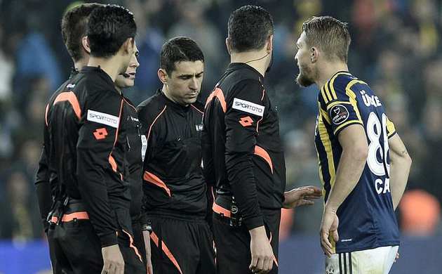Maç bitti Caner atıldı