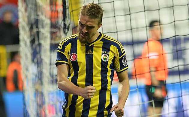 Inter'in kapısından döndü
