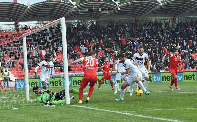 Balkes evinde 'esir' oldu