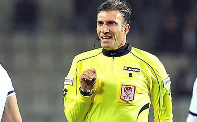 Hakem'den futbolcuya: Delikanlı gibi oynayın