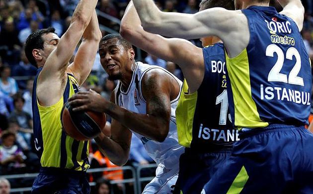 Fenerbahçe Ülker seriye bağladı
