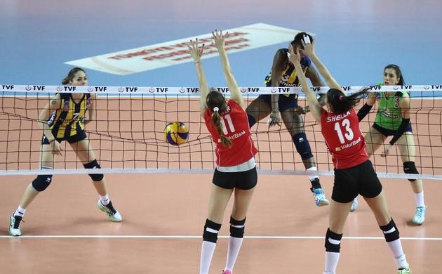F.Bahçe ve Vakıfbank karşı karşıya