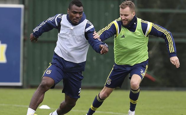 Emenike'ye toz kondurmuyorlar