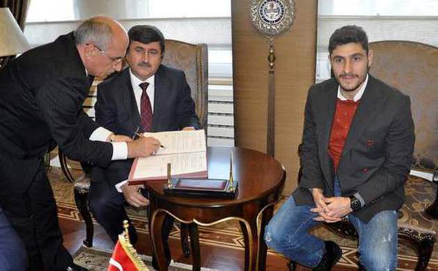 Özer'den gençliğe büyük yatırım