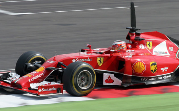 Ferrari 22 ay sonra zirvede