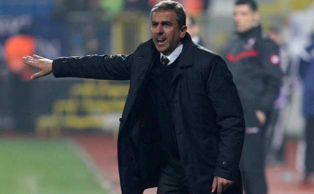 Hamzaoğlu'ndan oyunculara uyarı