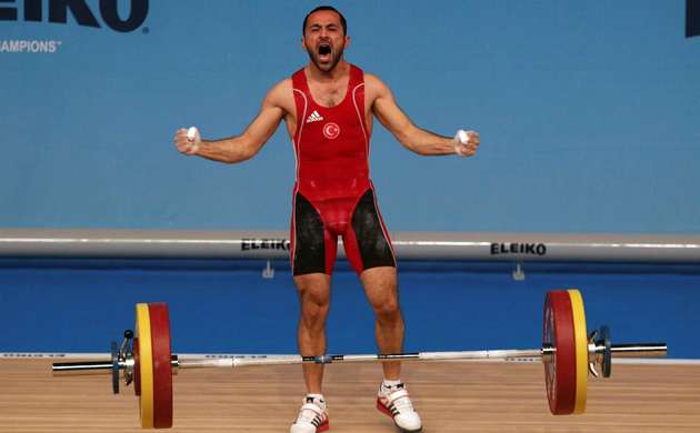 İsmet Algül'den bronz madalya