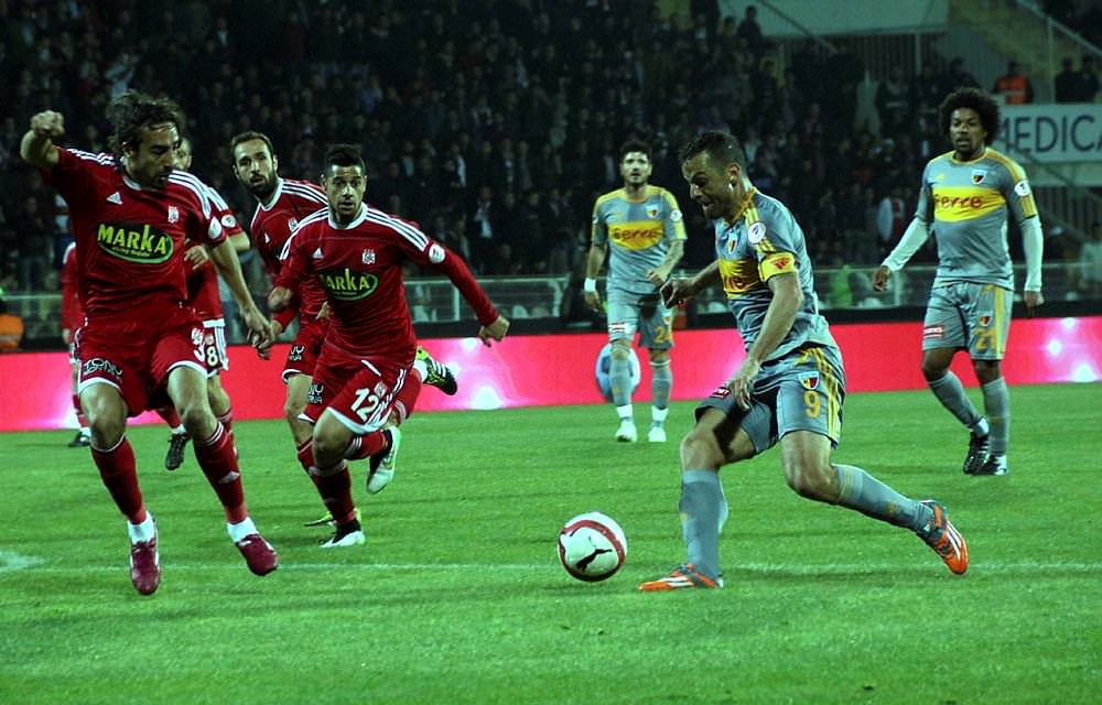 Galatasaray'ın rakibi belli oldu