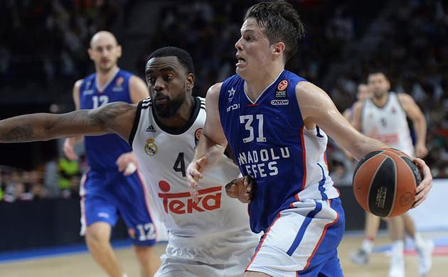 Real Madrid - Anadolu Efes maçında süre krizi