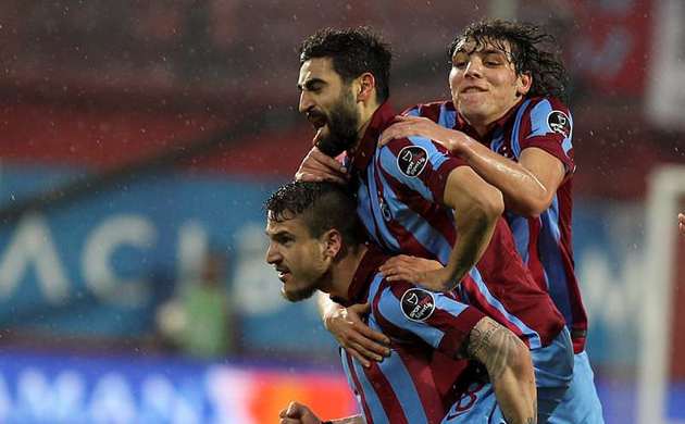 Trabzonsporlu futbolcudan şike göndermesi