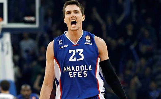 Anadolu Efes Real Madrid'i son saniyede devirdi