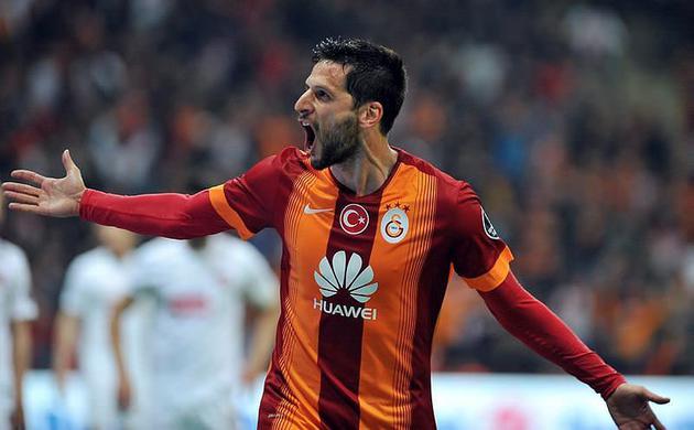 Savunmacıları atıyor, Galatasaray kazanıyor