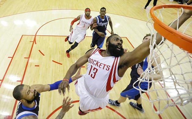 Rockets, Mavericks'i eledi