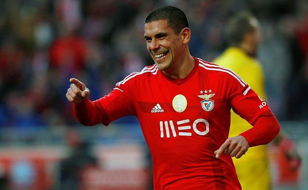 İlk bomba Maxi Pereira