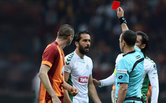Kırmızı kart iptal edildi