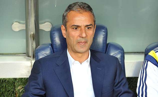 Aziz Yıldırım soyunma odasına indi