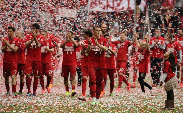 Bayern Münih'e şampiyonluk kupası verildi